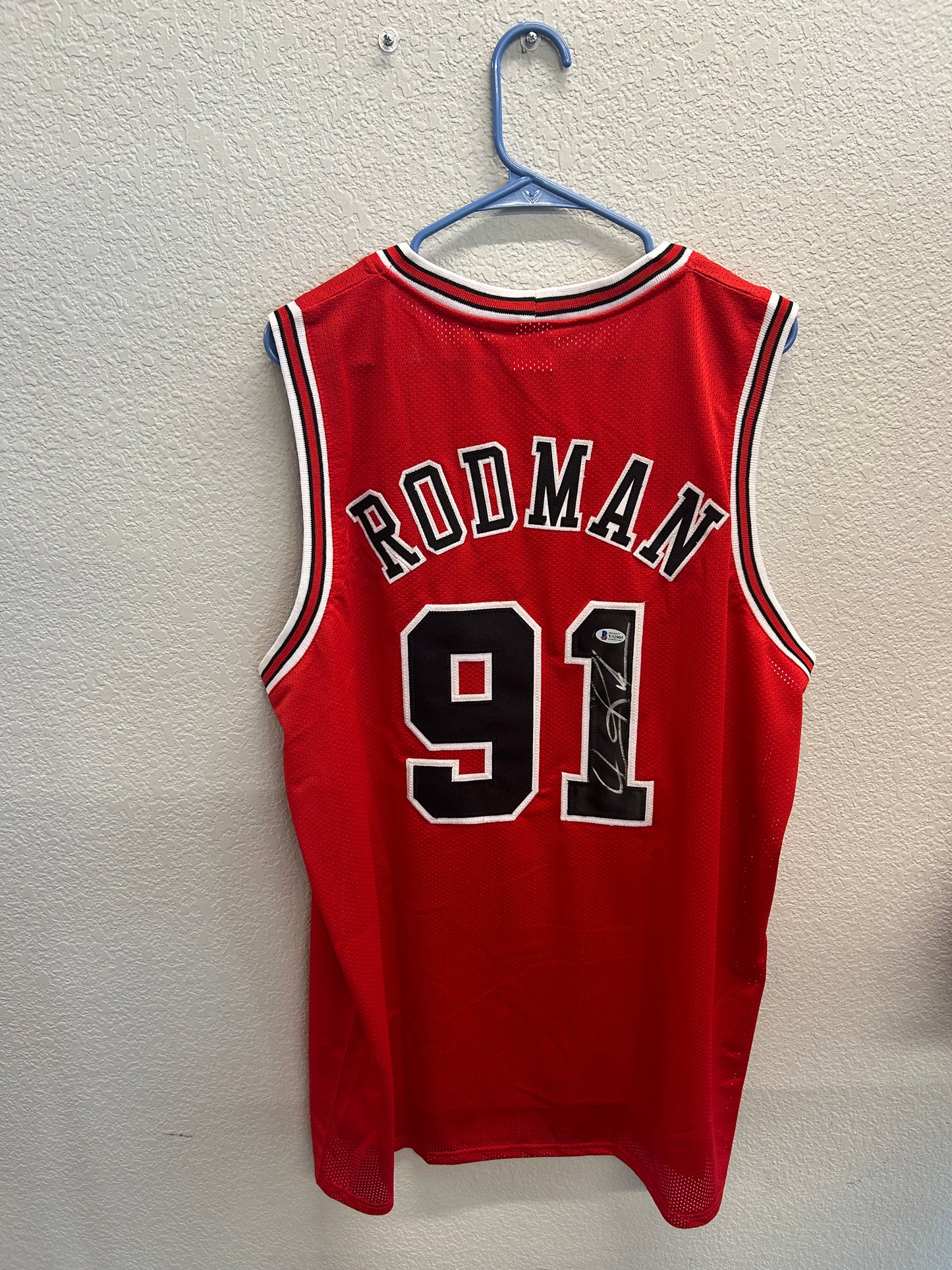 Denis Rodman Chicago Bulls Jersey BGS COA XL