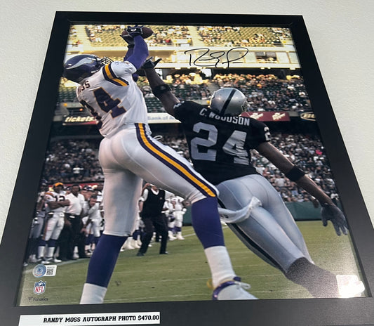 Randy Moss Framed signed picture Beckett COA 22x18